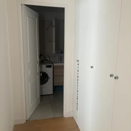 Apartment Bright And Spacious