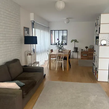 Apartment Bright And Spacious *